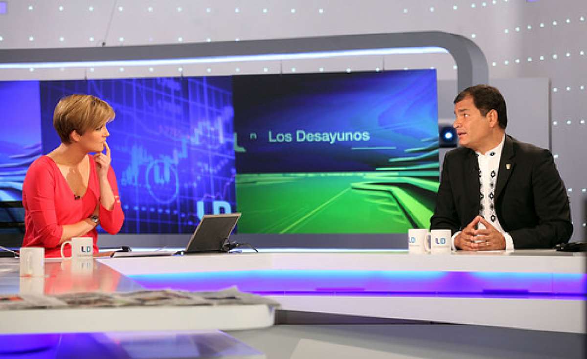 El Presidente de la Rep&uacute;blica, Rafael Correa, durante una entrevista en el programa Los Desayunos de Televisi&oacute;n Espa&ntilde;ola. Foto: Presidencia 