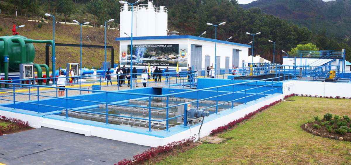 La construcci&oacute;n de la planta de agua potable se inici&oacute; en 2002, pero se detuvo en la anterior administraci&oacute;n.