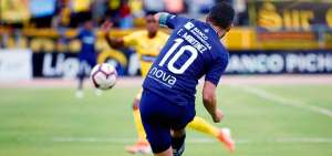 Universidad Cat&oacute;lica se toma la punta tras vencer a Barcelona SC