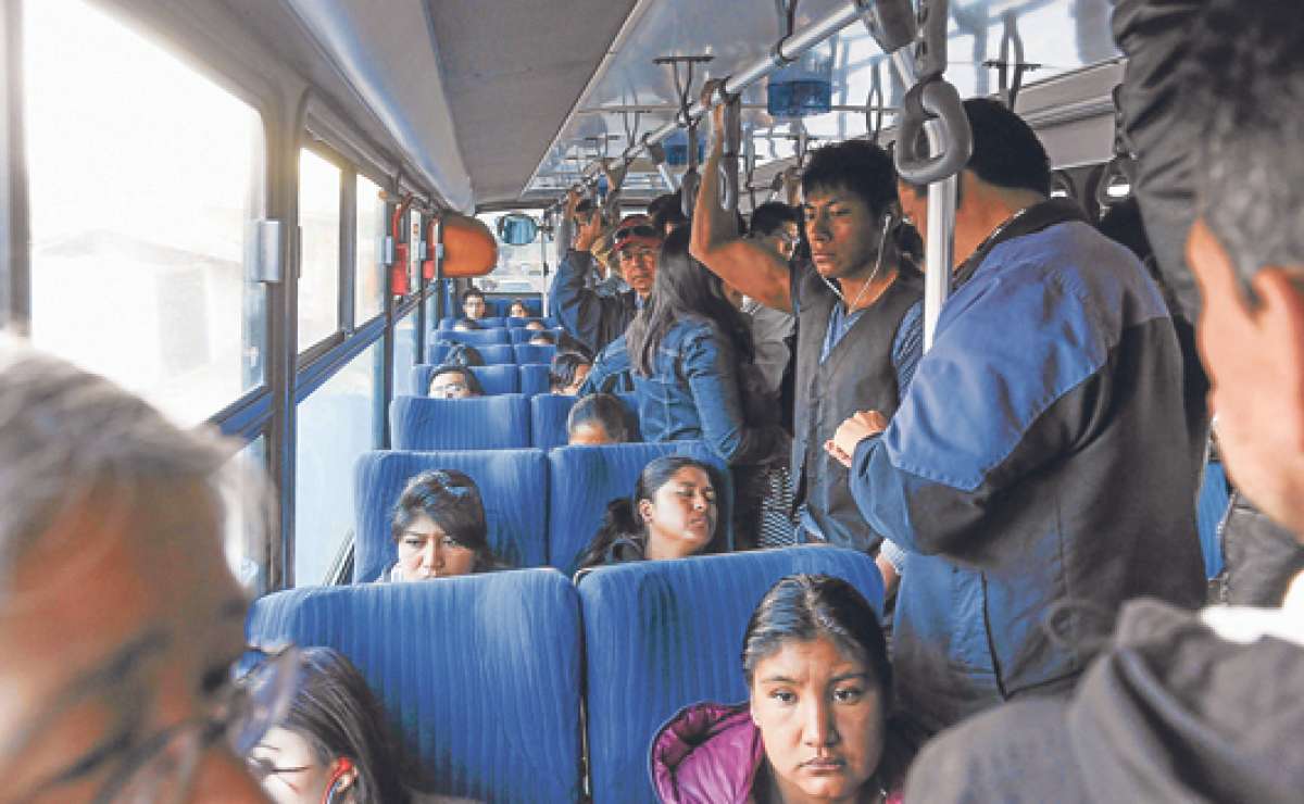 Es importante que cada a&ntilde;o, los due&ntilde;os del transporte p&uacute;blico cumplan a cabalidad con el proceso revisi&oacute;n de sus automotores antes de matricularlos. Foto: Archivo / El Tel&eacute;grafo.