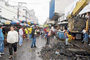 La calle P&aacute;ez fue la primera en ser dejada por los comerciantes que se trasladaron al mercado Buenos Aires. Foto: Fabricio Cruz / El Tel&eacute;grafo