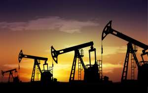 Arabia Saudita considera que el  mercado petrolero se regular&aacute; solo