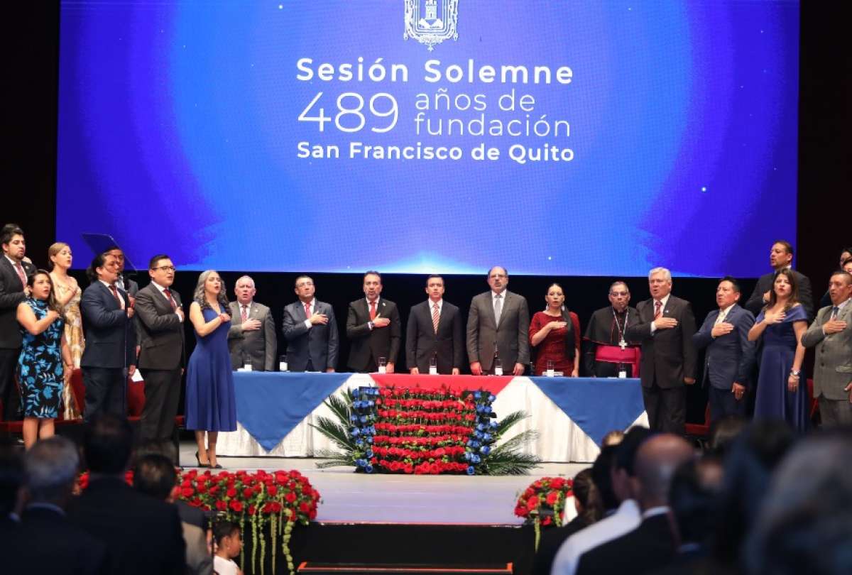 La Sesión Solemne por la Fundación de Quito se realizó en el Teatro Sucre.