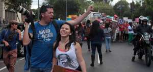 Pa&uacute;l siempre acompa&ntilde;aba a su hija Carolina. Los 2 parec&iacute;an adolescentes. En todo momento se los ve&iacute;a felices. 