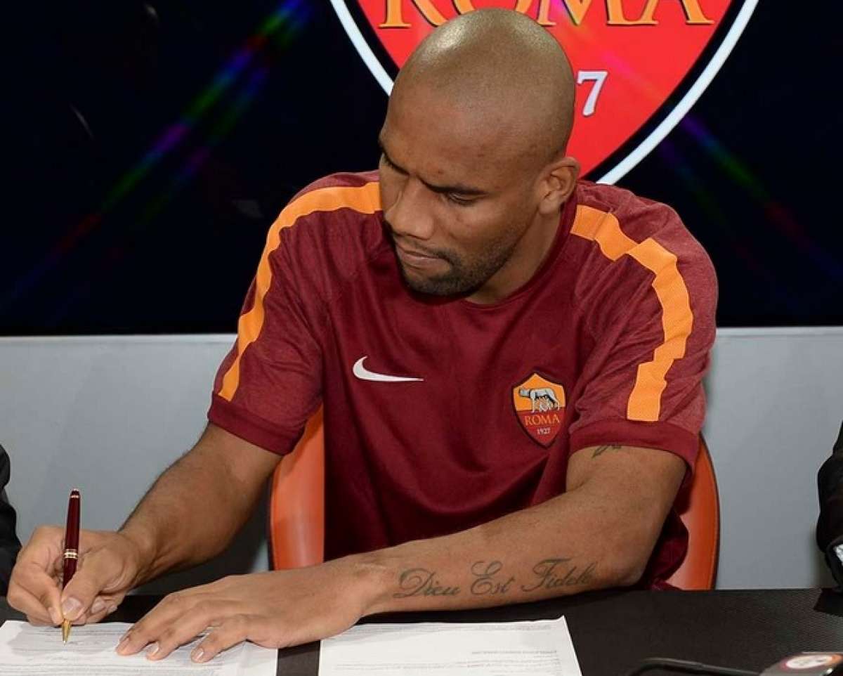 El contrato de Maicon se extiende hasta el 30 de junio de 2016. Foto: Tomada de @OfficialASRoma