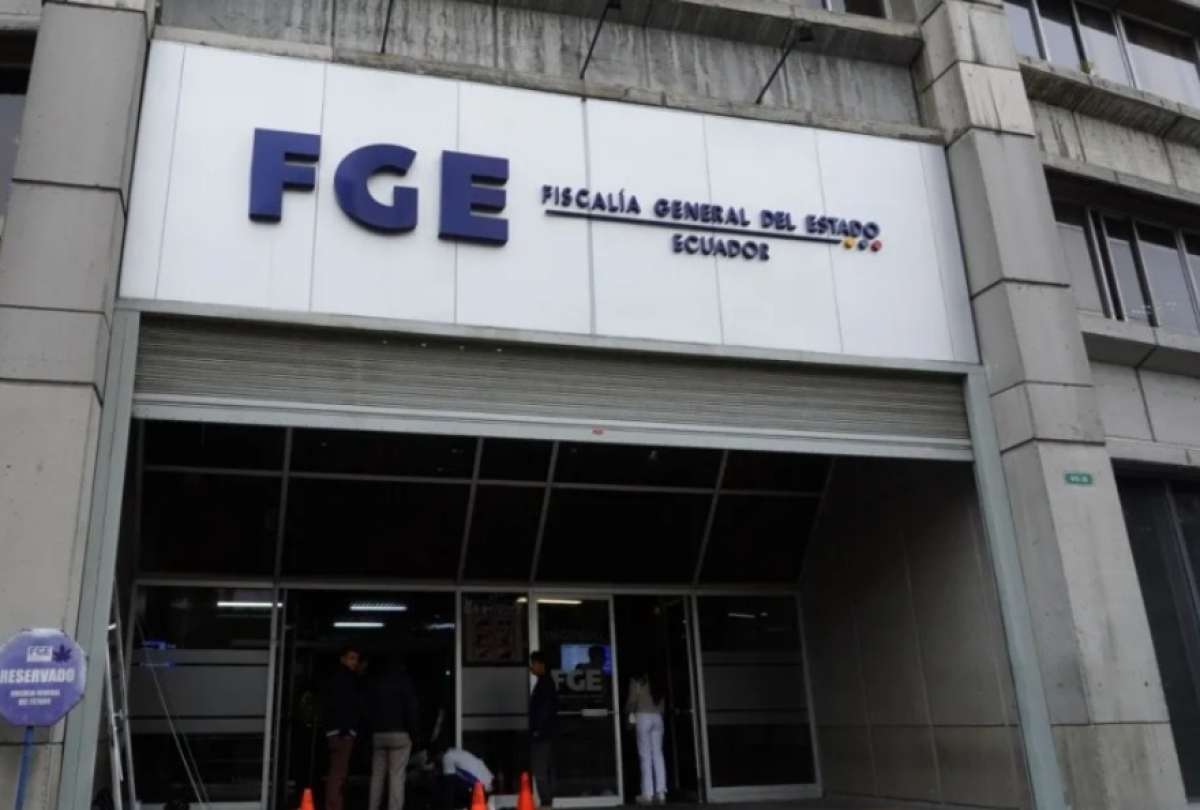 El proceso permite solicitar reconsideraci&oacute;n y consultar expedientes en la web institucional.