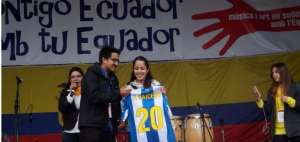 En el evento fue subastada la camiseta del ecuatoriano Felipe Caicedo, quien milita en el Espanyol.