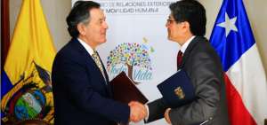 Ecuador y Chile firman acuerdos en temas ambientales, mineros y sociales