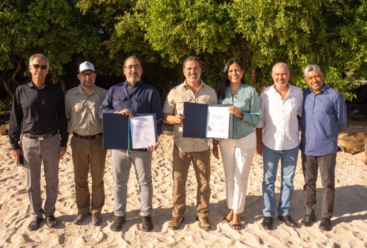 Ecuador firma convenio para erradicar especies invasoras en la Isla Floreana de Galápagos