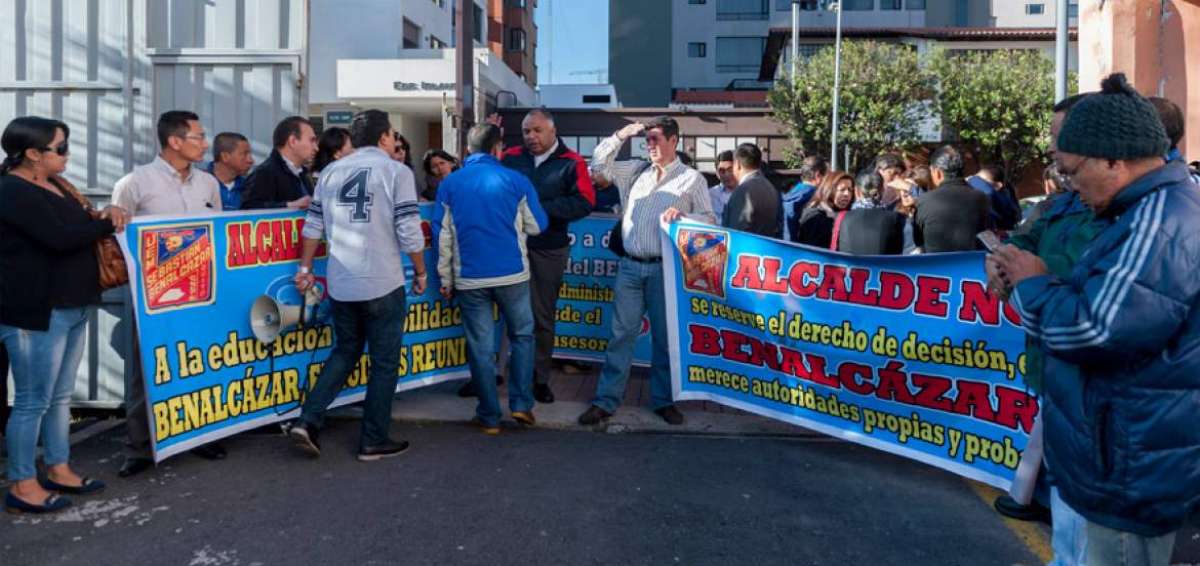 Los padres de familia fueron impedidos, en principio, de ingresar al colegio para mantener una reuni&oacute;n.