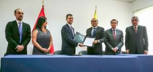 Ecuador y Per&uacute; analizaron temas de seguridad y defensa