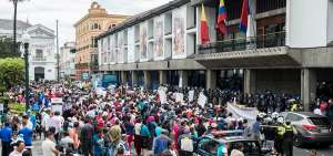 Parroquias amenazan con protesta al alcalde Rodas
