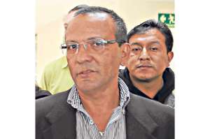CUT insiste en permiso para marcha