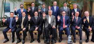 E presidente Len&iacute;n Moreno se reuni&oacute; con empresarios guatemaltecos durante su visita al pa&iacute;s centroamericano.