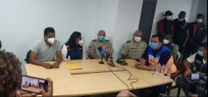 Autoridades informan las &uacute;ltimas acciones realizadas tras el deslizamiento de tierra producido en el recinto Los Ajos.