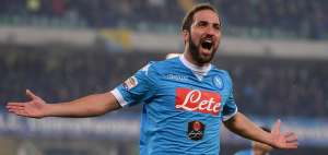 Juventus oficializa el fichaje de Gonzalo Higua&iacute;n