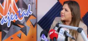 Mar&iacute;a Alejandra Vicu&ntilde;a durante una entrevista radial confirm&oacute; los dep&oacute;sitos en su cuenta personal de su excolaborador.