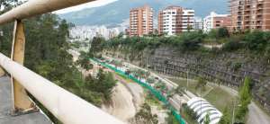 Los trabajos de construcci&oacute;n del proyecto arrancaron el 5 de abril en el sector de la Plaza Argentina. Los vecinos de la zona y el barrio Bola&ntilde;os los rechazan.