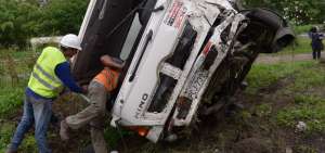 Accidente de cami&oacute;n que transporta explosivos obliga al cierre de v&iacute;a Dur&aacute;n-Boliche