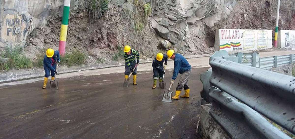 La carretera Ambato-P&iacute;llaro fue reabierta, pero hay riesgos