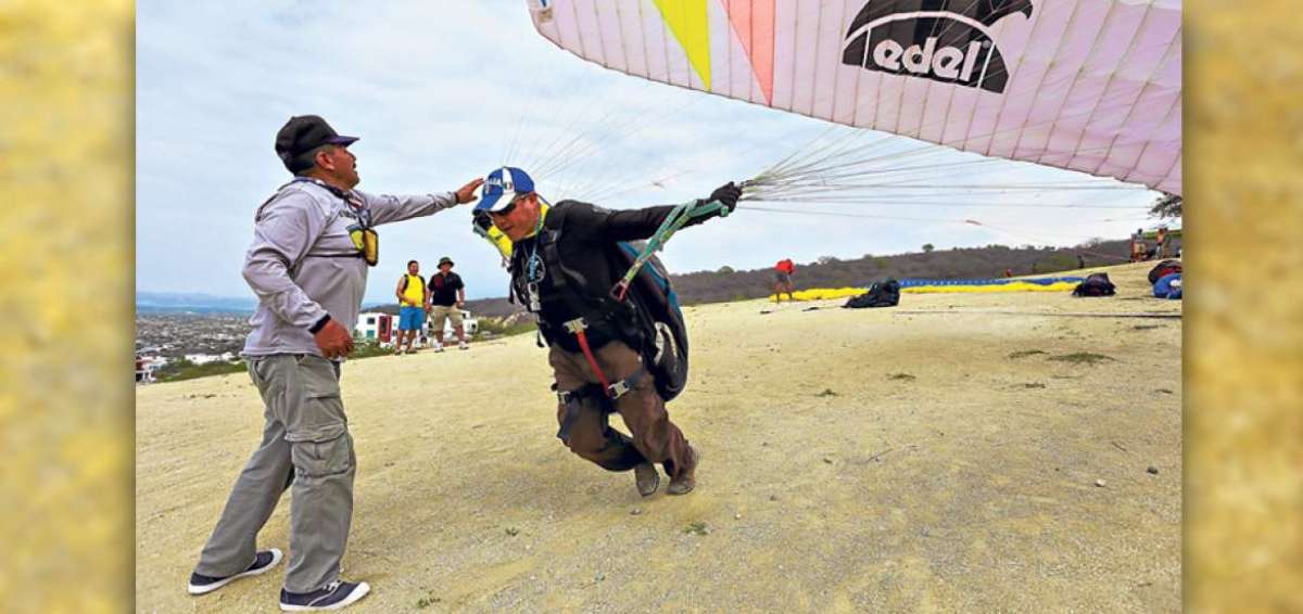Primera v&aacute;lida de parapente se cumplir&aacute; en el cant&oacute;n Paute