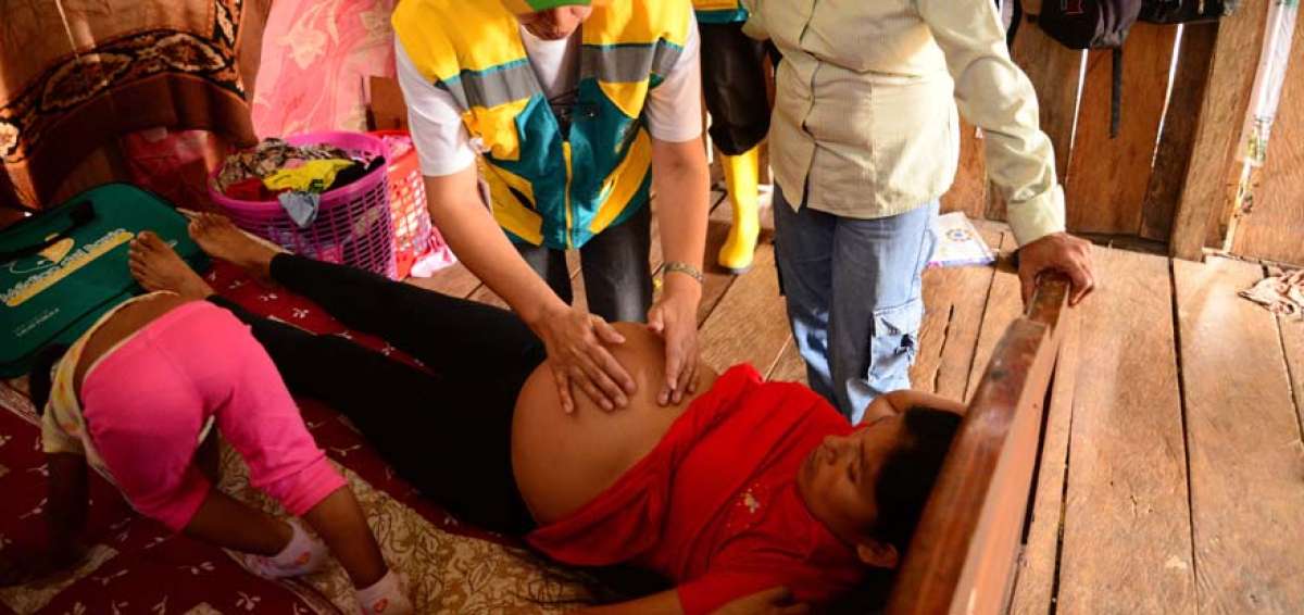 El personal del Ministerio de Salud y las personas de la comunidad mantienen un v&iacute;nculo estrecho, sin importar las diferencias culturales y &eacute;tnicas.