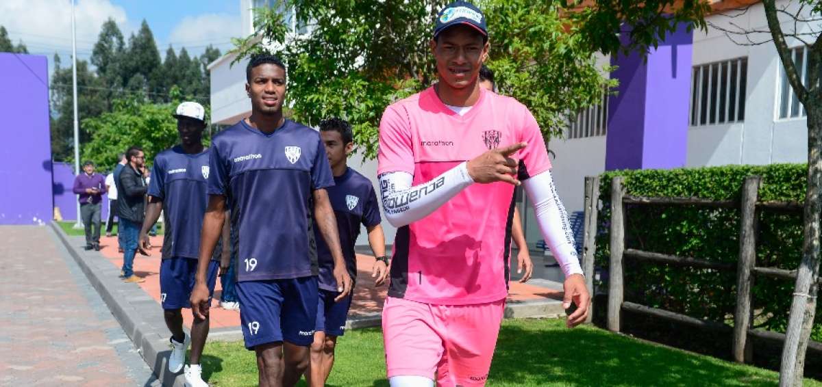 El golero Adri&aacute;n Bone proviene de El Nacional y lleg&oacute; al club tras la salida de Librado Azcona. Felipe Mej&iacute;a (atr&aacute;s) reforz&oacute; el ataque de Independiente.