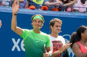 Con cada partido que gane Nadal (i) sumar&aacute; puntos y eso lo ascender&iacute;a puestos en el r&aacute;nking. Foto: AFP