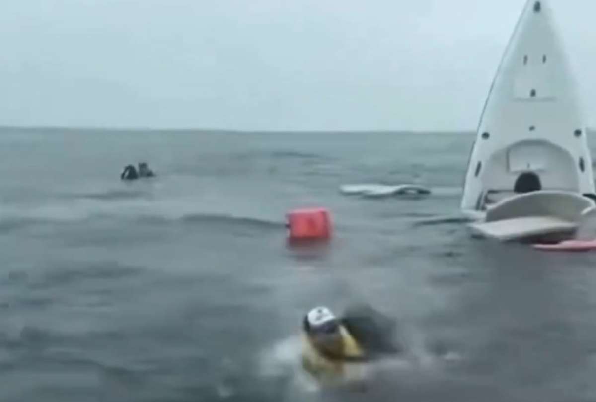 Una ballena hundió un bote en Salinas