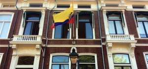 Fachada de la embajada de Ecuador en Holanda.