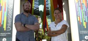 Bradley Hilgert y Aurora Zanabria coordinan las maestr&iacute;as de Pol&iacute;ticas Culturales y Gesti&oacute;n en Artes, y de Fotograf&iacute;a y Sociedad, respectivamente. 