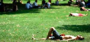 En Gran Breta&ntilde;a, niveles m&aacute;ximos de 34&deg; se esperaban en Londres y el mi&eacute;rcoles podr&iacute;a ser el d&iacute;a de junio m&aacute;s caluroso desde 1976.
