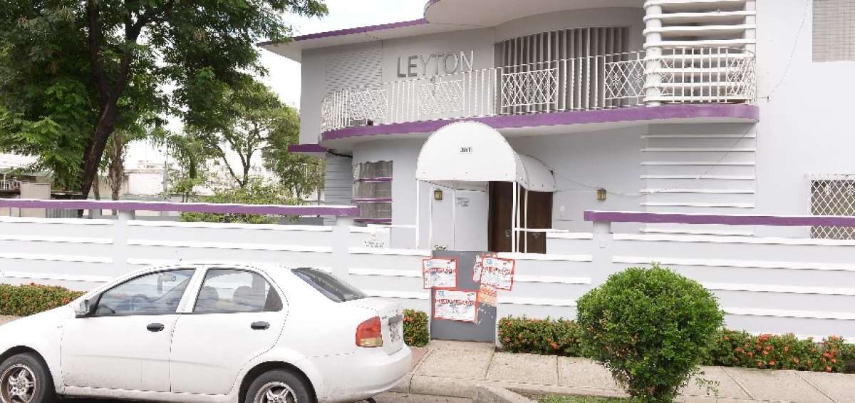 La cl&iacute;nica est&eacute;tica donde se oper&oacute; la modelo Melanie Montenegro, en Guayaquil, permanece clausurada desde el pasado 9 de enero. 