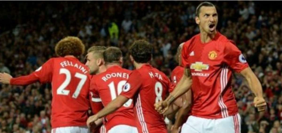 'To&ntilde;o' con asistencia de gol a Zlatan en empate del United con Liverpool