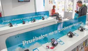 La cobertura de Movistar en el &aacute;rea urbana es de 96,55% y de 99,11% en la zona rural y en las carreteras. Actualmente tiene m&aacute;s de 5 millones de l&iacute;neas. Foto: Fernando Sandoval.