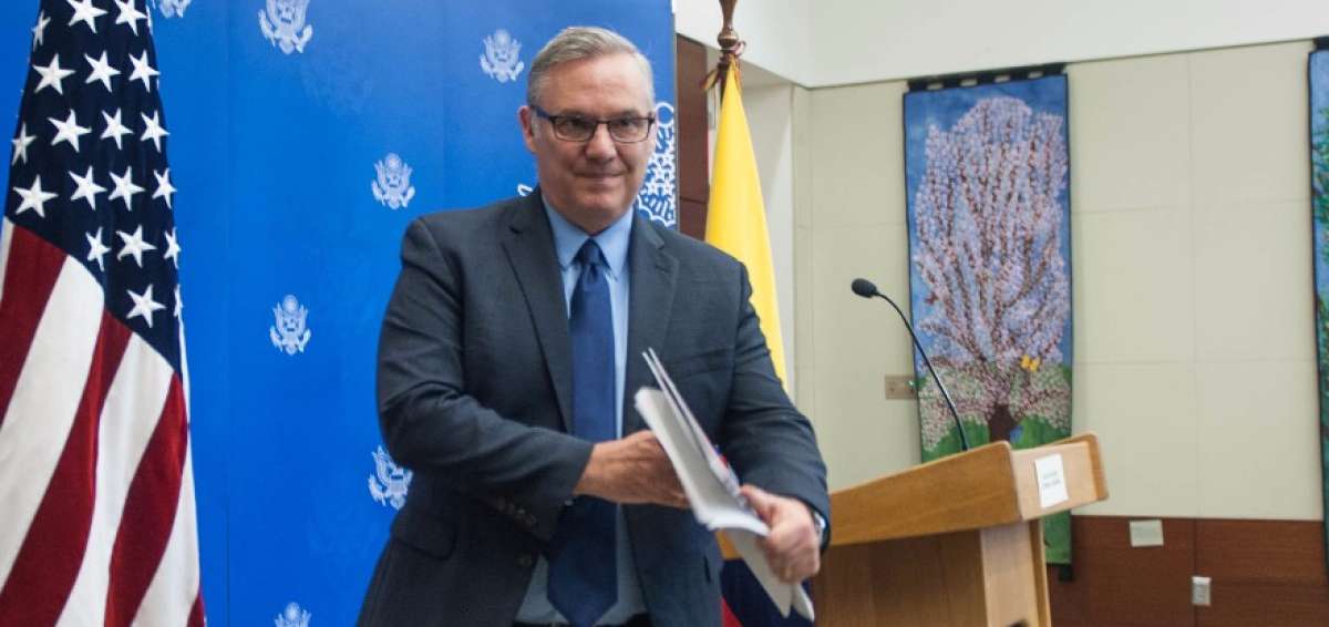 Alex Delorey, c&oacute;nsul general de Estados Unidos en Quito, ofreci&oacute; una rueda de prensa.