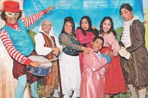 Teatro a cargo de Kurombos