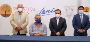 El presidente Len&iacute;n Moreno asisti&oacute; a la firma del convenio en el cual el Gobierno pagar&aacute; $ 1.527 millones el Seguro Social.