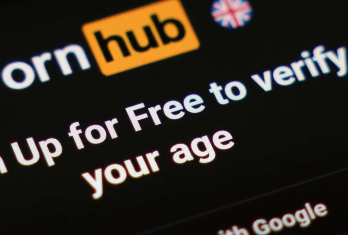 La Comisi&oacute;n Europea apunta a Snapchat y varias webs pornogr&aacute;ficas por posibles fallas en la verificaci&oacute;n de edad.