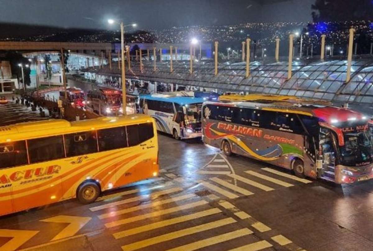ANT prohíbe uso de buses para trasladar manifestantes y advierte sanciones