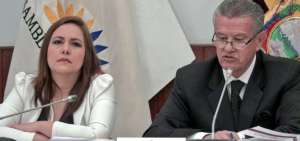 El constitucionalista Augusto Tandazo compareci&oacute; ante la Comisi&oacute;n de Fiscalizaci&oacute;n.