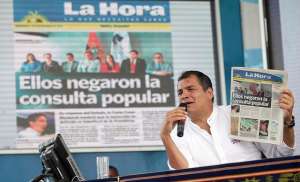 El presidente Rafael Correa lament&oacute; la portada de la edici&oacute;n impresa de Diario La Hora. FOTO: Presidencia de la Rep&uacute;blica 