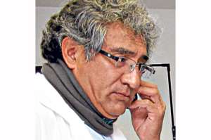 Personal administrativo y m&eacute;dico  &lsquo;chulla&rsquo; tambi&eacute;n padece por la crisis