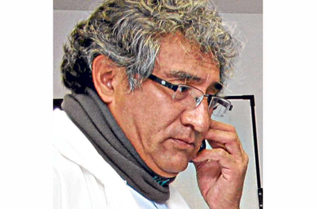 Personal administrativo y m&eacute;dico  &lsquo;chulla&rsquo; tambi&eacute;n padece por la crisis