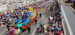 Ambato se viste de colores en este feriado de carnaval