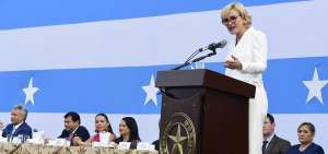 Cynthia Viteri, en su primera sesi&oacute;n solemne por las Fiestas Julianas como alcaldesa de Guayaquil.