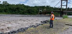 Personal de Gesti&oacute;n de Riesgos realiz&oacute; evaluaciones sobre la situaci&oacute;n del r&iacute;o Upano.