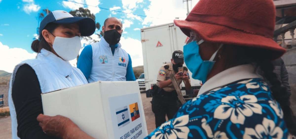 Con la colaboraci&oacute;n de l&iacute;deres comunitarios, las autoridades dieron las ayudas a las personas m&aacute;s necesitadas, que est&aacute;n en situaci&oacute;n de vulnerabilidad.
