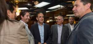 Ramiro Gonz&aacute;lez, Antonio Pozo, John Argudo, entre otros, se reunieron en un hotel de Quito el jueves.