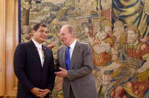 El encuentro con el rey Juan Carlos se produjo en el Palacio de la Zarzuela. Foto: Francisco Ipanaqu&eacute; / El Tel&eacute;grafo